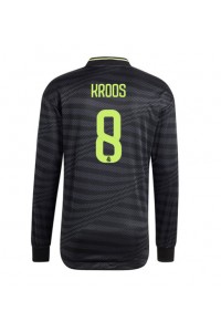 Real Madrid Toni Kroos #8 Fotballdrakt Tredje Klær 2022-23 Lange ermer